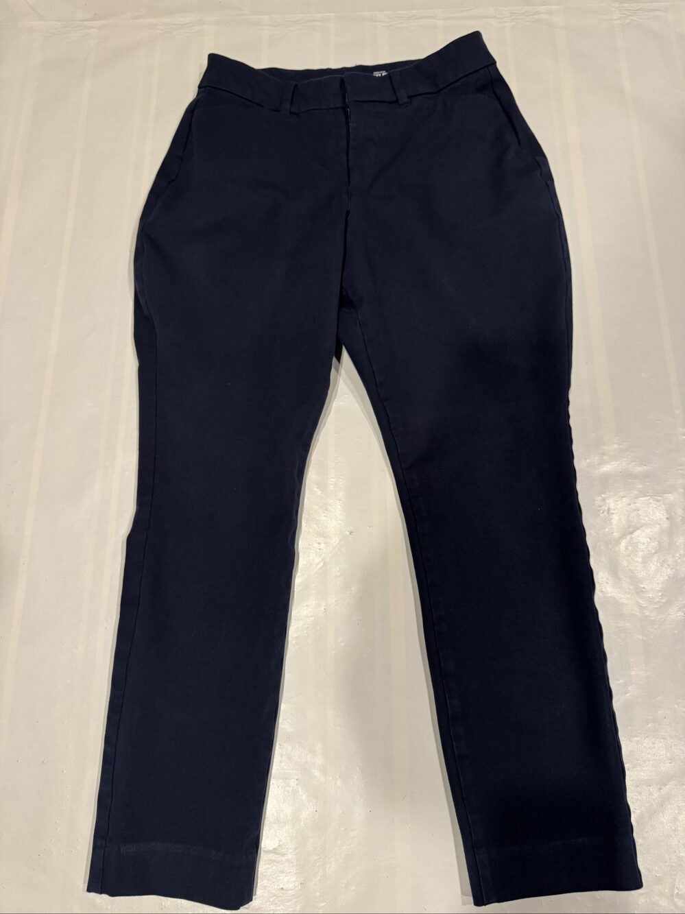 Women’s Old Navy High-Rise Curvy Pixie Secret-Smooth Pockets Pants – Navy Blue –
